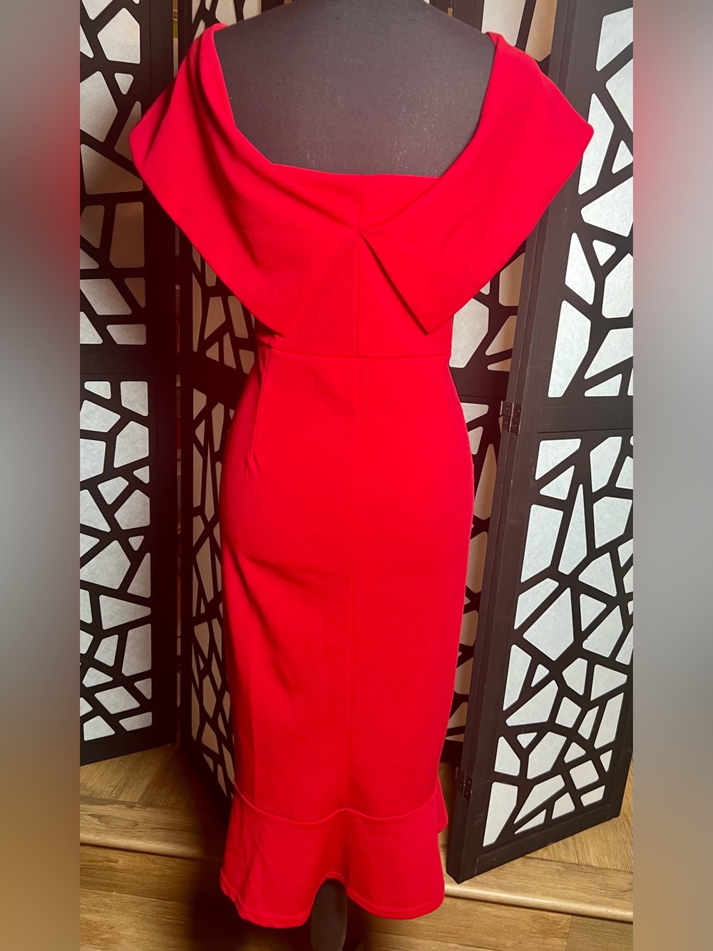 Quiz Off-Shoulder Red Midi Flare Dress size 12 EUC - Picture 3 of 7